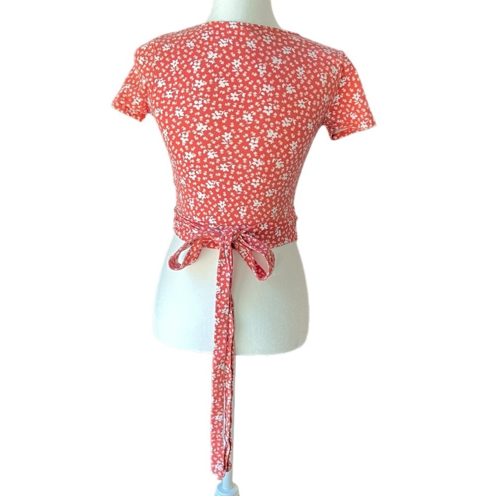 Forever 21 Blouse Womens Size S Red Ditsy Floral Faux Wrap Crop Tie Back - Picture 3 of 6
